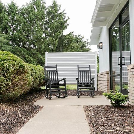 Farmhouse Suites By Amish Country Lodging Millersburg Extérieur photo