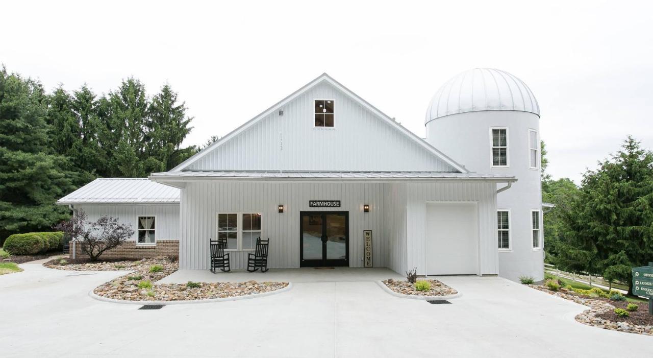 Farmhouse Suites By Amish Country Lodging Millersburg Extérieur photo