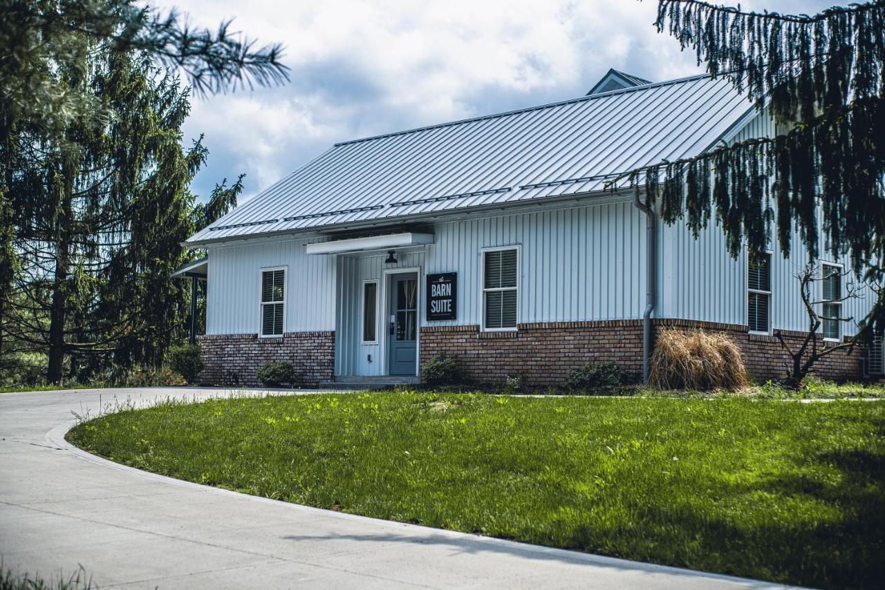 Farmhouse Suites By Amish Country Lodging Millersburg Extérieur photo